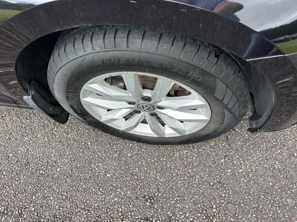 Volkswagen Passat Comfortline 1.6 TDI 359936311