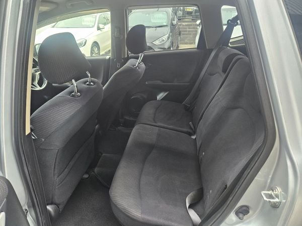 2012 Honda Fit Hybrid Automatic 359944739