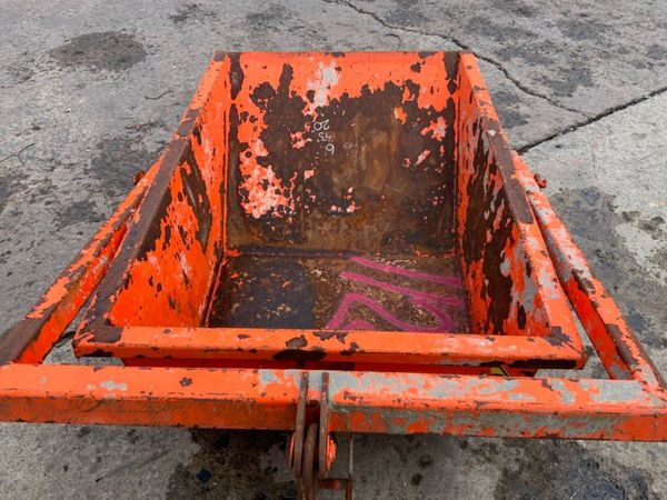 500lt EICHINGER SELF TIPPING BOAT SKIP......1128c. 359943525