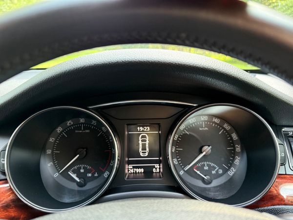 Skoda Superb 2013 TDI 359950123
