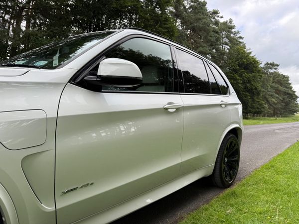 BMW X5 2016 Pearl White 359960535