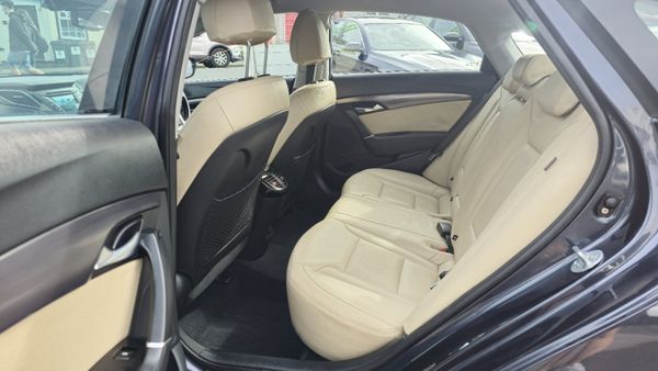 Hyundai i40 2014 EXECUTIVE model 350047047