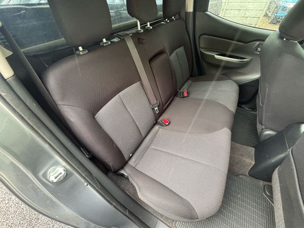 2018 Mitsubishi L200 2.4 DI-D 178 TITAN Crewcab 350222356