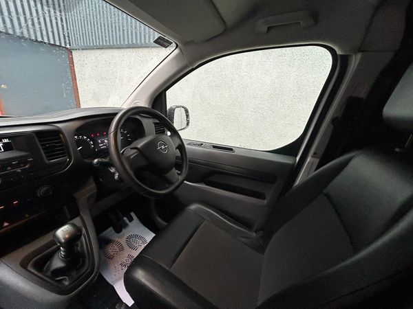 2020 Opel Vivaro - Clean van 350274924