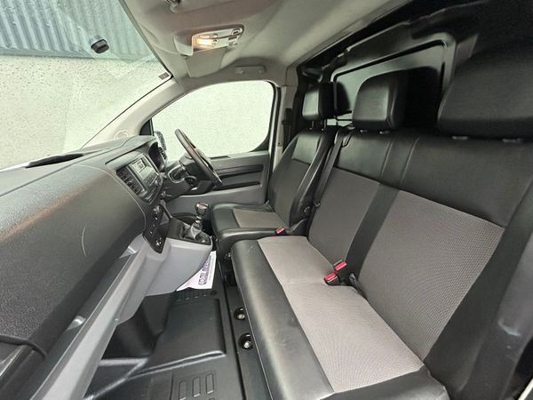 2020 Opel Vivaro - Clean van 350274923