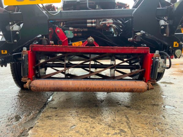 2018 TORO tn 7490 FINISHING MOWER......16ft WIDE. 350546871