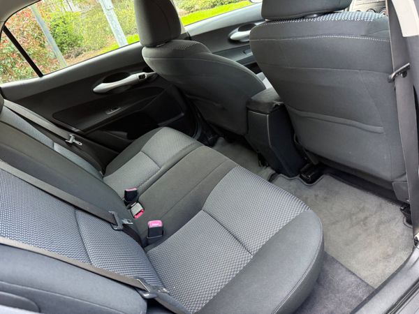 Toyota Auris 2010 Automatic Diesel 350606114