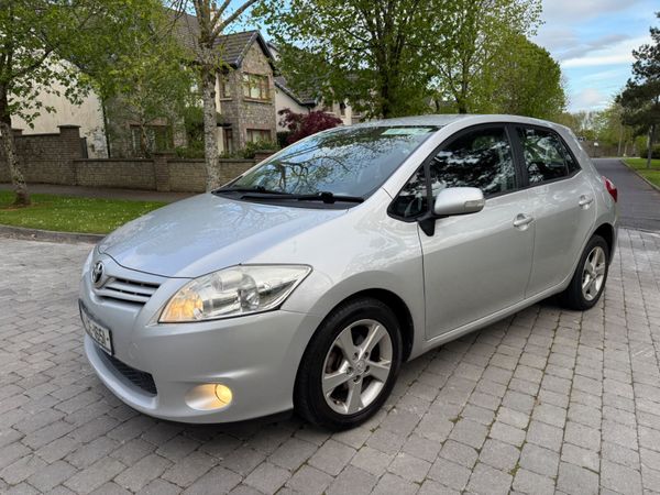 Toyota Auris 2010 Automatic Diesel 350606120