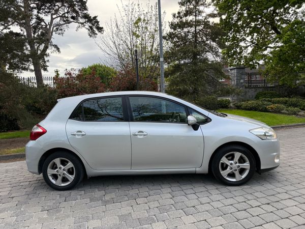 Toyota Auris 2010 Automatic Diesel 350606121