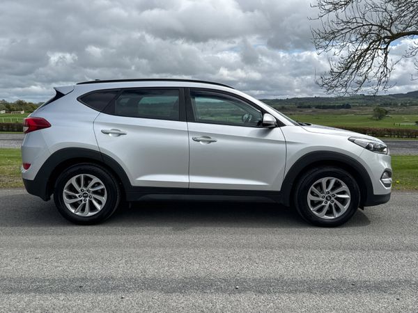 Hyundai Tucson 2016 Premium Low Mileage 350694567