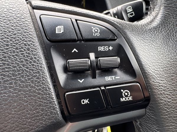 Hyundai Tucson 2016 Premium Low Mileage 350694717