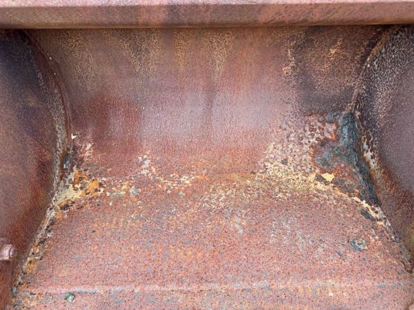 36" GEITH DIGGING BUCKET....40mm PINS.......903j 350807165