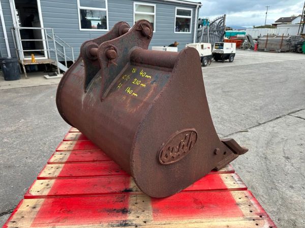 36" GEITH DIGGING BUCKET....40mm PINS.......903j 350807167