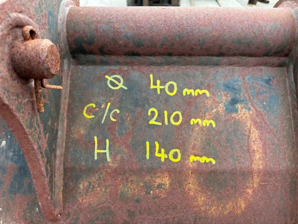 36" GEITH DIGGING BUCKET....40mm PINS.......903j 350807169