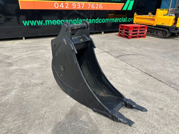 UNUSED 18" DIGGING BUCKET...80mm PINS...1041j. 350826314