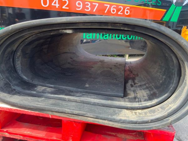 47" x 20mm RUBBER CONVEYOR MATTING........4720. 350840194