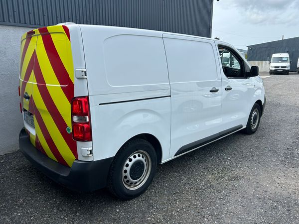 2020 Opel Vivaro - MWB / Only 84kms 350841269