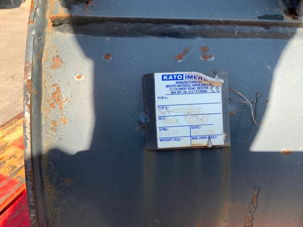 UNUSED 12" DIGGING BUCKET.....45mm PINS....898a. 351015844