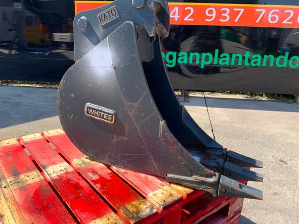 UNUSED 12" DIGGING BUCKET.....45mm PINS....898a. 351015840