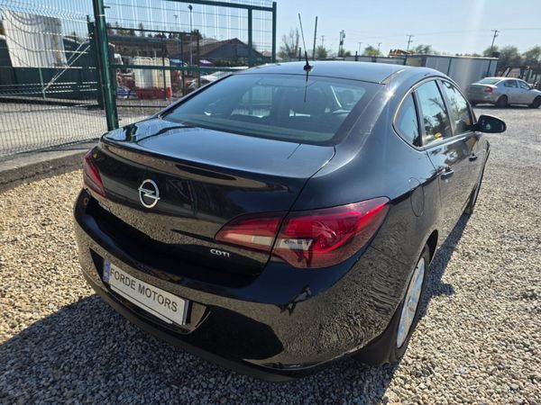 Opel Astra 2014 351018820
