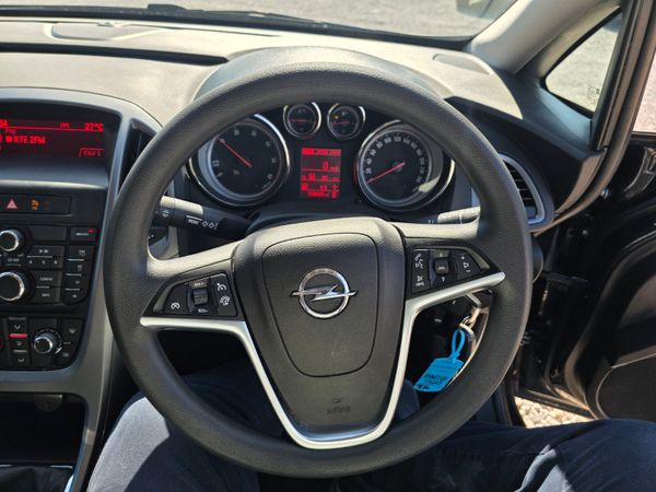 Opel Astra 2014 351018822