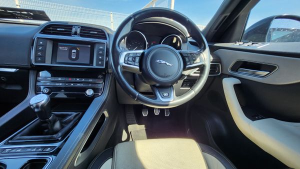 JAGUAR F-PACE 2.0 i4 D 180PS R-Sport RWD, NEW NCT 351259898