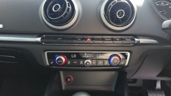 Audi A3 2015 E-tron AUTO 351262575