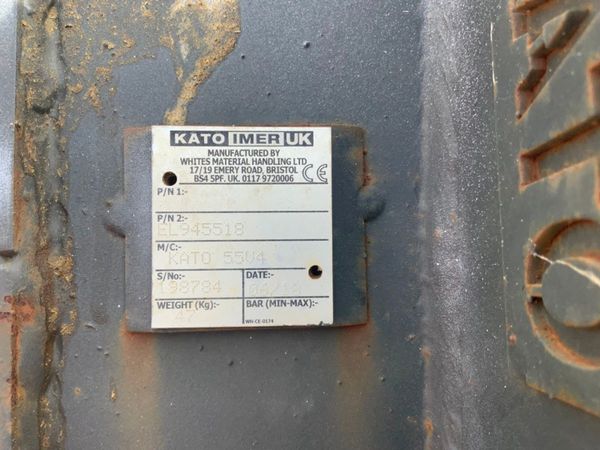 UNUSED 18" DIGGING BUCKET....45mm PINS....898b. 351279224
