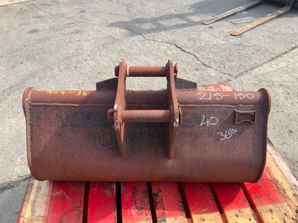 36" DIGGING BUCKET........40mm PINS.......904-36 351285215