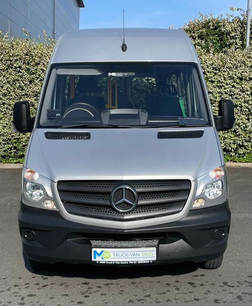 18 Seats Front Entry  Plus Wheelchair Lift 351417866