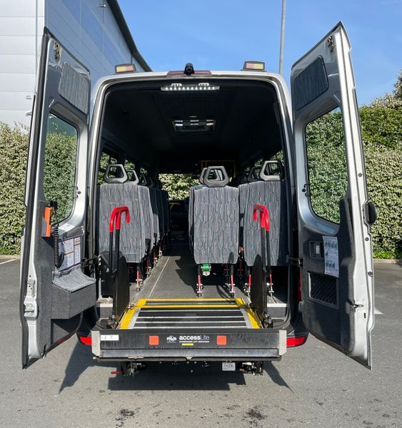 18 Seats Front Entry  Plus Wheelchair Lift 351417872