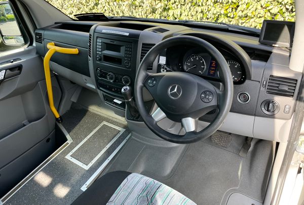 18 Seats Front Entry  Plus Wheelchair Lift 351417892