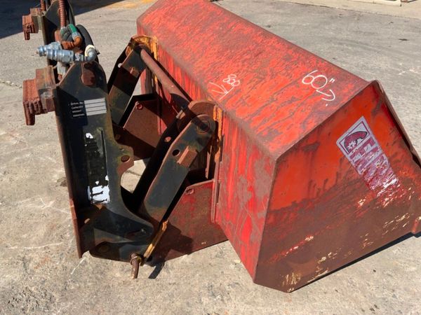HI TIP FORKLIFT FRONT LOADER BUCKET.......900j. 351424988