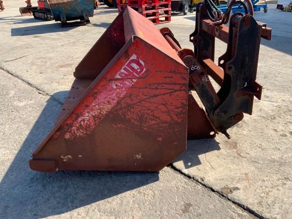 HI TIP FORKLIFT FRONT LOADER BUCKET.......900j. 351424994
