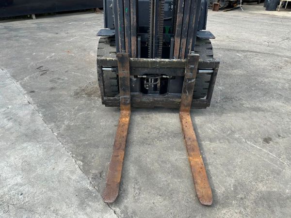 DOOSAN 3 TON CONTAINER SPEC FORKLIFT 351422049