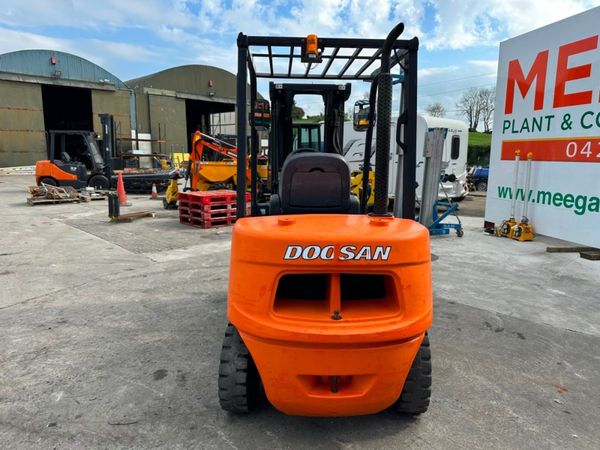 DOOSAN 3 TON CONTAINER SPEC FORKLIFT 351422056