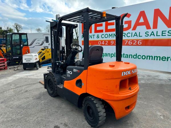DOOSAN 3 TON CONTAINER SPEC FORKLIFT 351422058