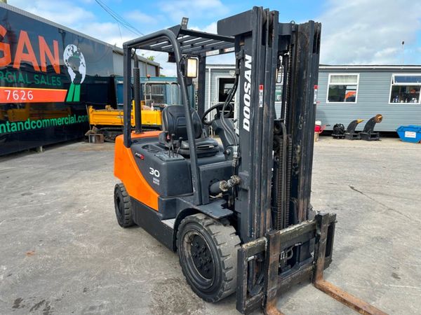 DOOSAN 3 TON CONTAINER SPEC FORKLIFT 351422050