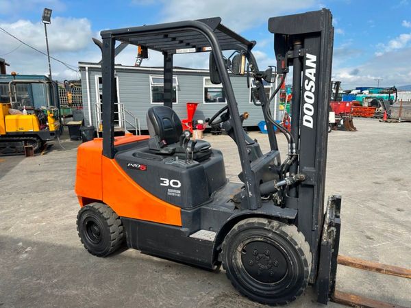 DOOSAN 3 TON CONTAINER SPEC FORKLIFT 351422051
