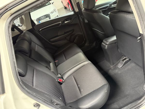 2016 Honda Jazz/Fit 1.5 Hybrid auto Top Specs 351673729