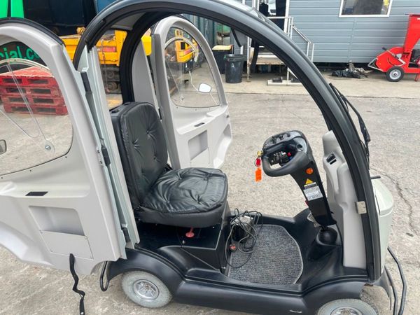 2014 SHOPRIDER MOBILITY SCOOTER 351719632