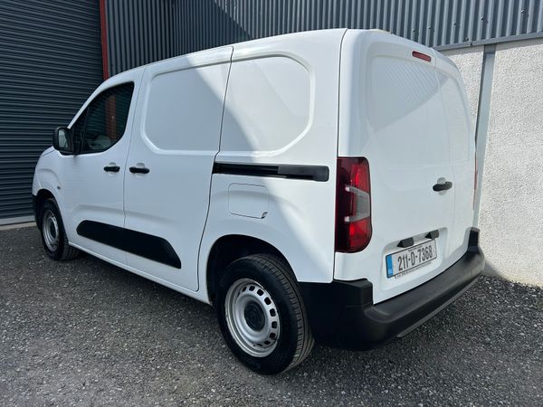 21 Opel Combo - NOW RESERVED - OTHERS AVAILABLE 351722302