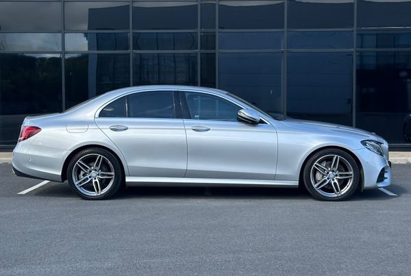 Mercedes-Benz E220d AMG *NewModel 351735634