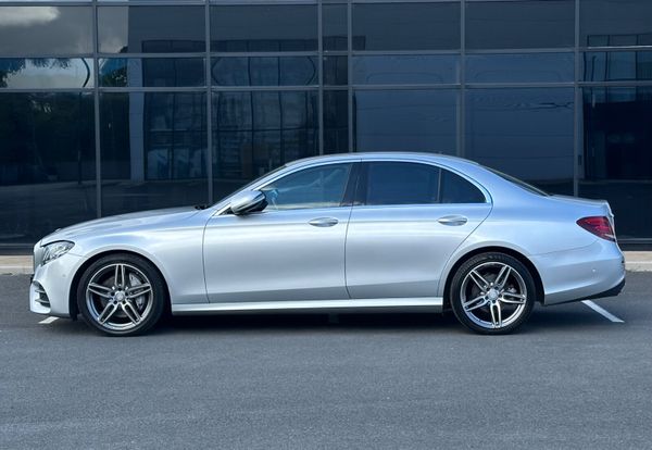 Mercedes-Benz E220d AMG *NewModel 351735638