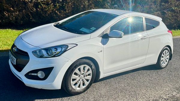 2016 HYUNDAI I30 VAN TAXED AND DOE 351759649