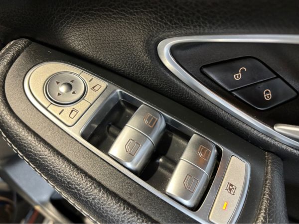 Mercedes-Benz C-Class 200 D AVANTGARDE 5DR AUTO 351820941