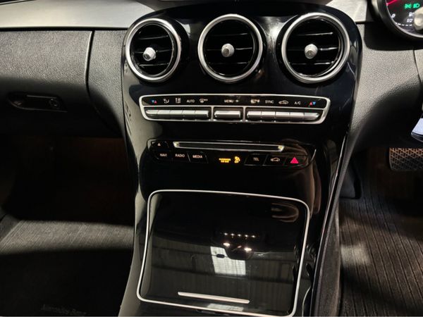 Mercedes-Benz C-Class 200 D AVANTGARDE 5DR AUTO 351820942