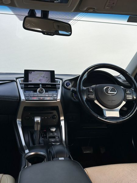 Lexus NX300 Executive 351877615