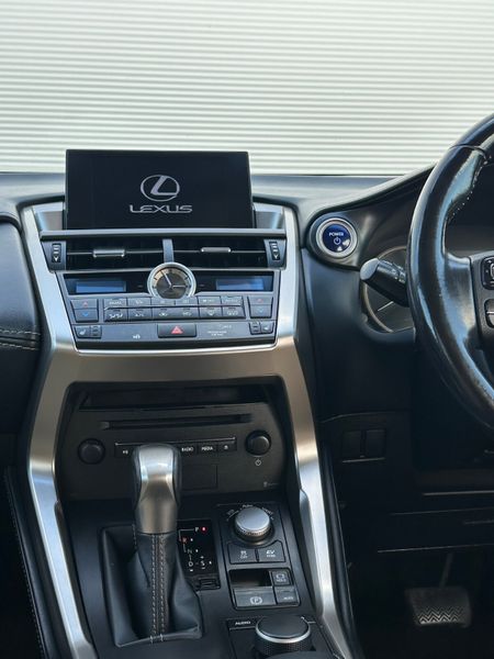 Lexus NX300 Executive 351877616