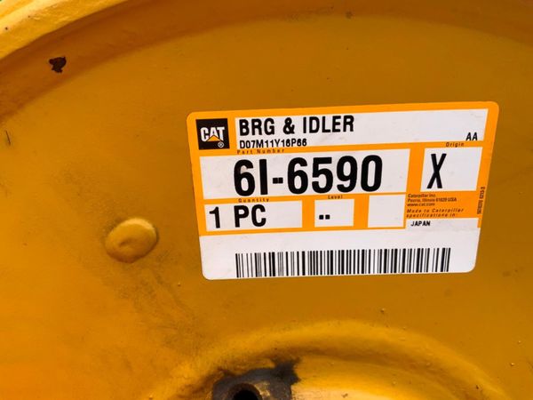 UNUSED CATERPILLAR IDLER PULLEY.......1510. 352126275